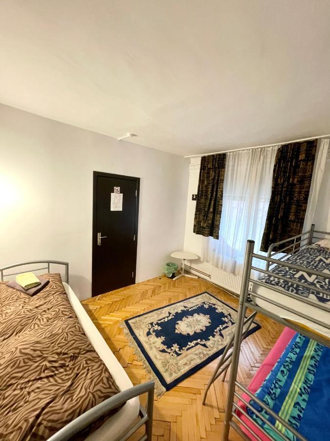 Mosaico Alfetta Hostel 티미쇼아라 외부 사진