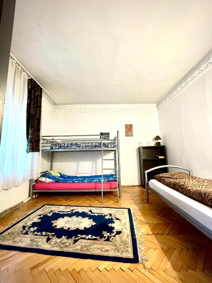 Mosaico Alfetta Hostel 티미쇼아라 외부 사진