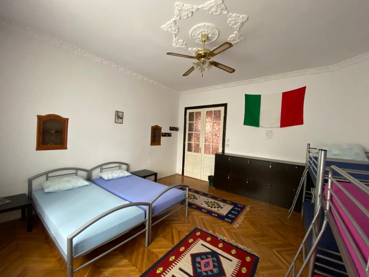 Mosaico Alfetta Hostel 티미쇼아라 외부 사진